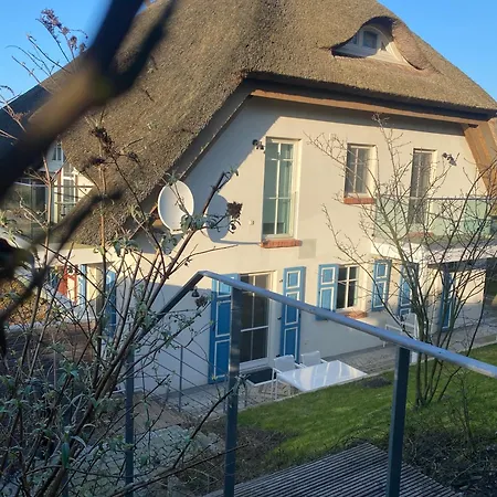 Ferienhaeuser Doppelhaushaelfte Am Grenzweg